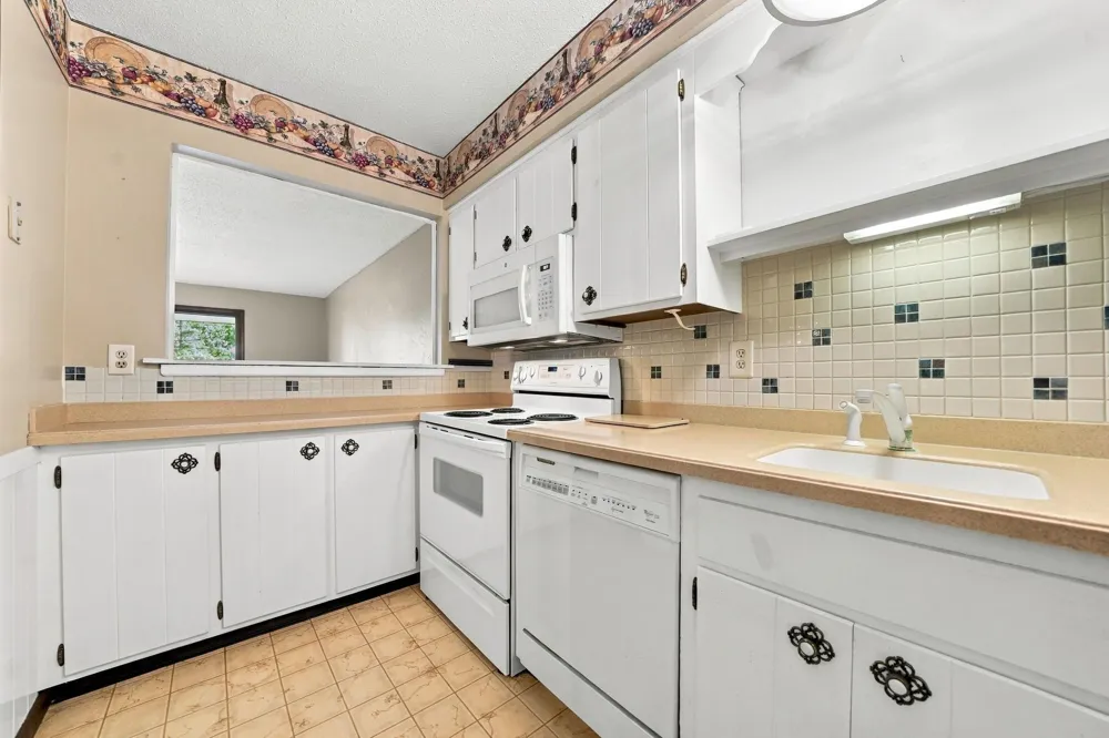 2200 Nevada Avenue S #312 Saint Louis Park, MN 55426