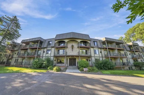 2200 Nevada Avenue S #312
