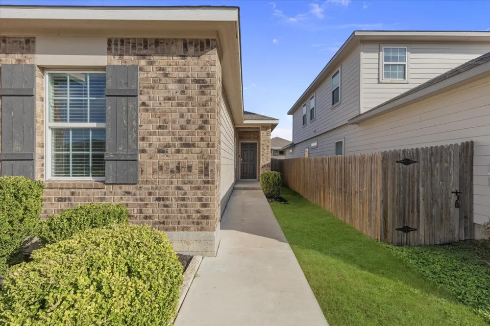 209 Purple Mountain Drive Liberty Hill, TX 78642
