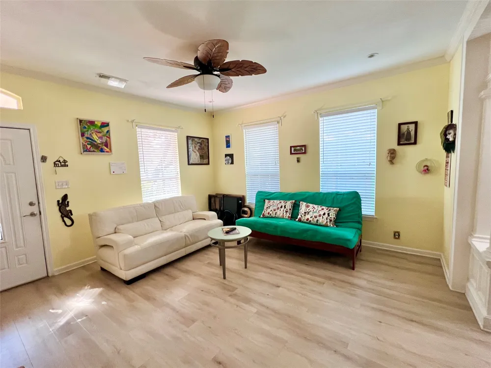 2102 White Dove Pass Austin, TX 78734