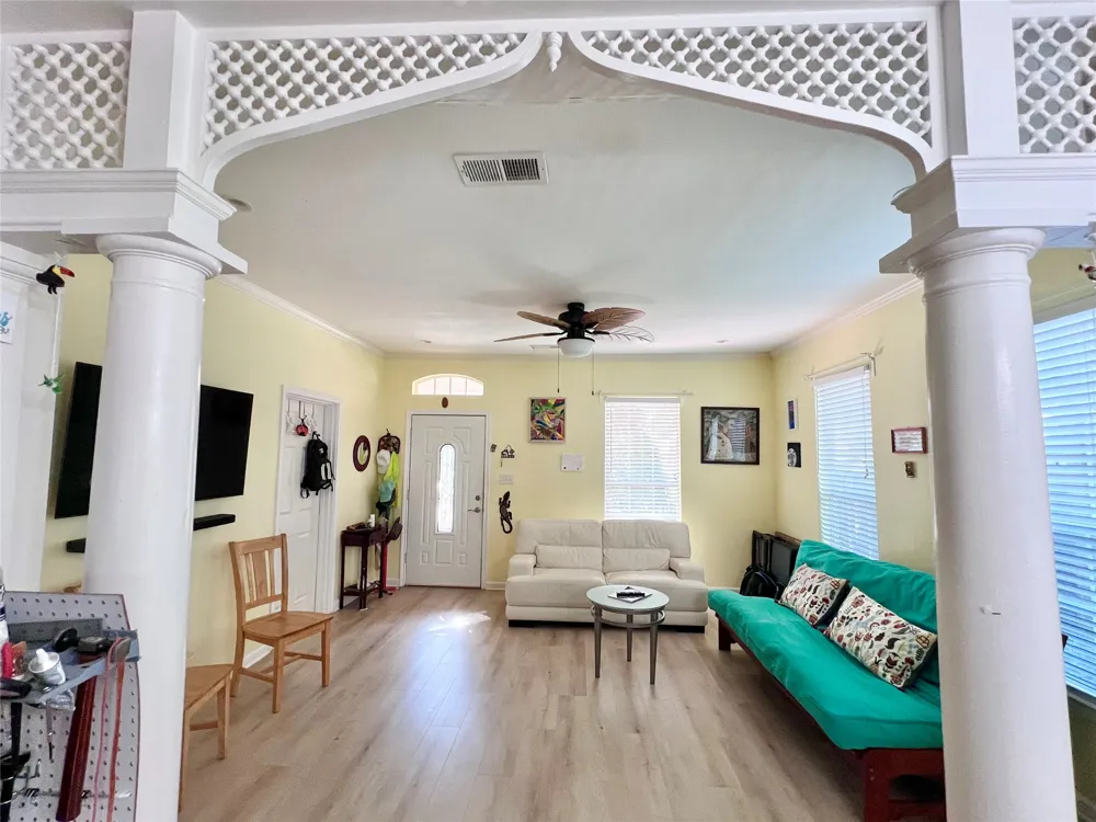 2102 White Dove Pass Austin, TX 78734