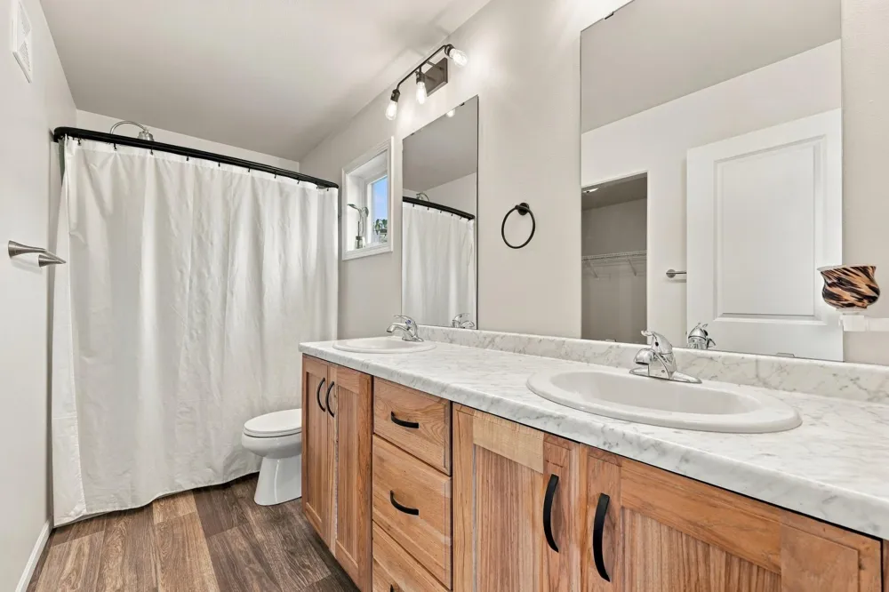 7671 Cub Creek Way Horace, ND 58047