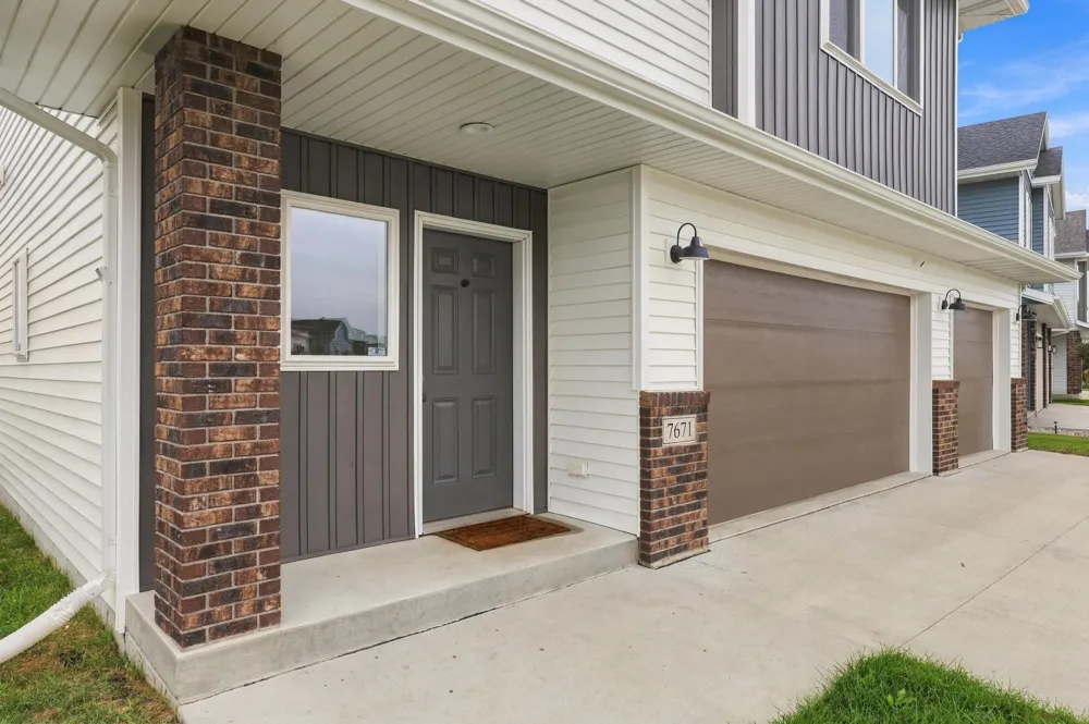 7671 Cub Creek Way Horace, ND 58047