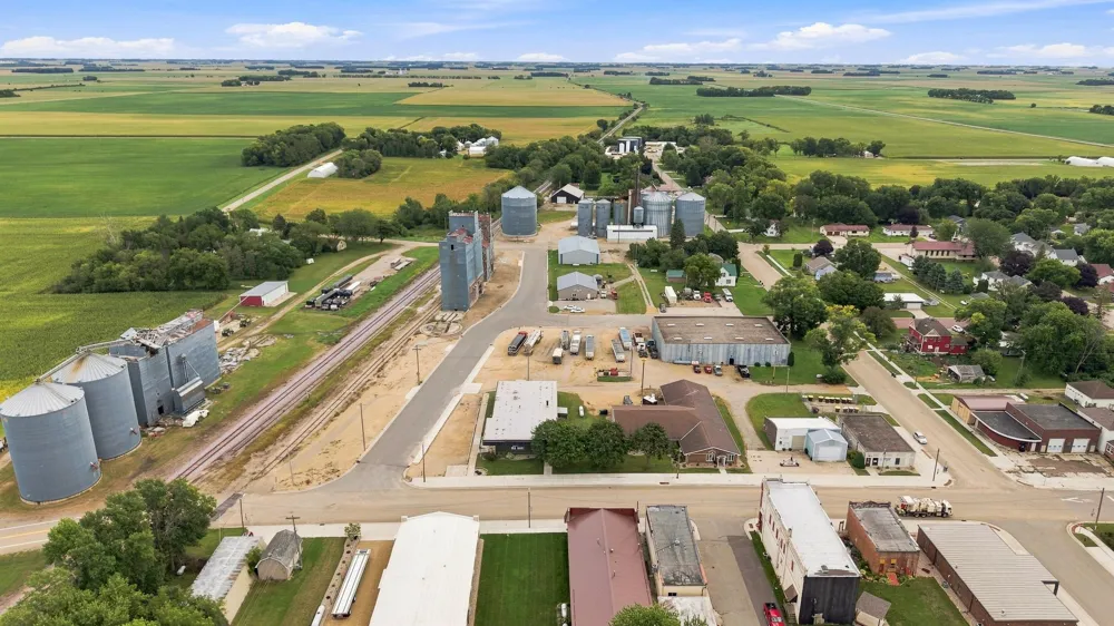 65 Main Street Easton, MN 56025