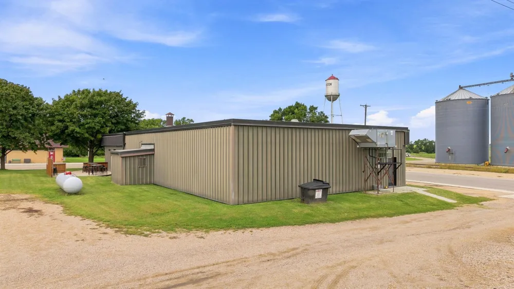 65 Main Street Easton, MN 56025