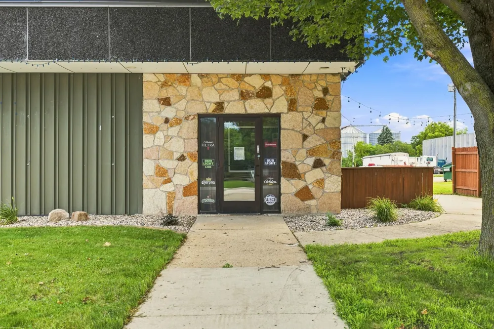 65 Main Street Easton, MN 56025