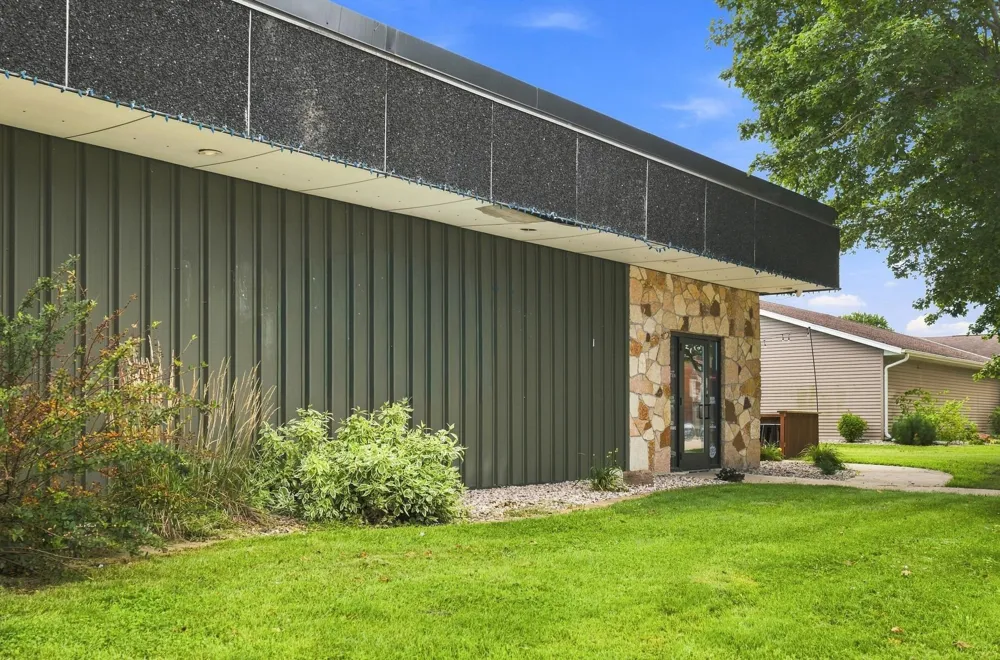 65 Main Street Easton, MN 56025