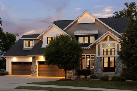 736 Woodland Hill Court