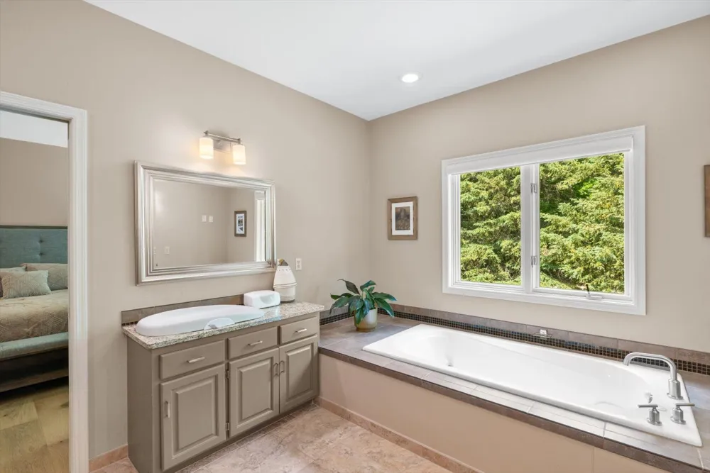 16010 45th Avenue Plymouth, MN 55446