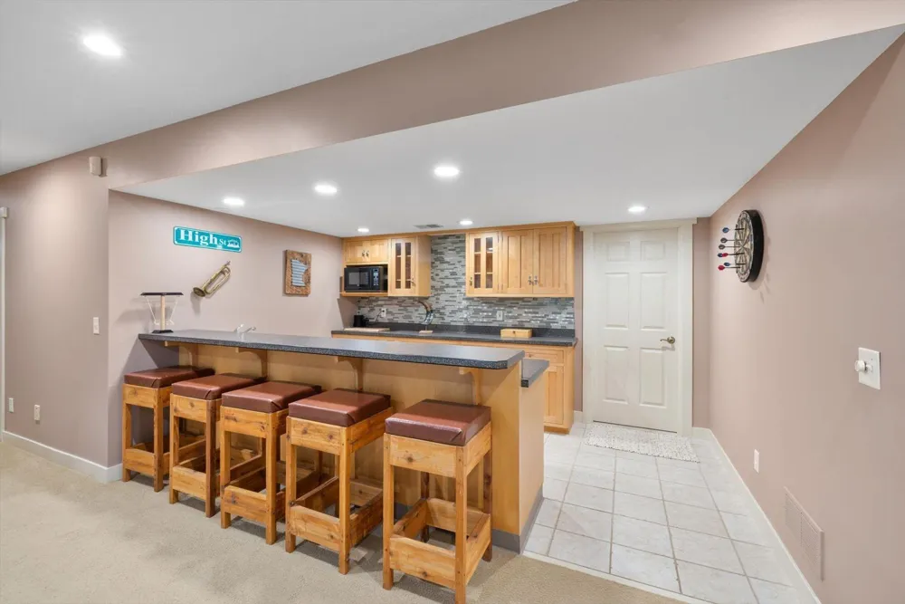 16010 45th Avenue Plymouth, MN 55446