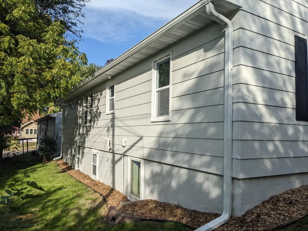 124 3rd Street Le Sueur, MN 56058
