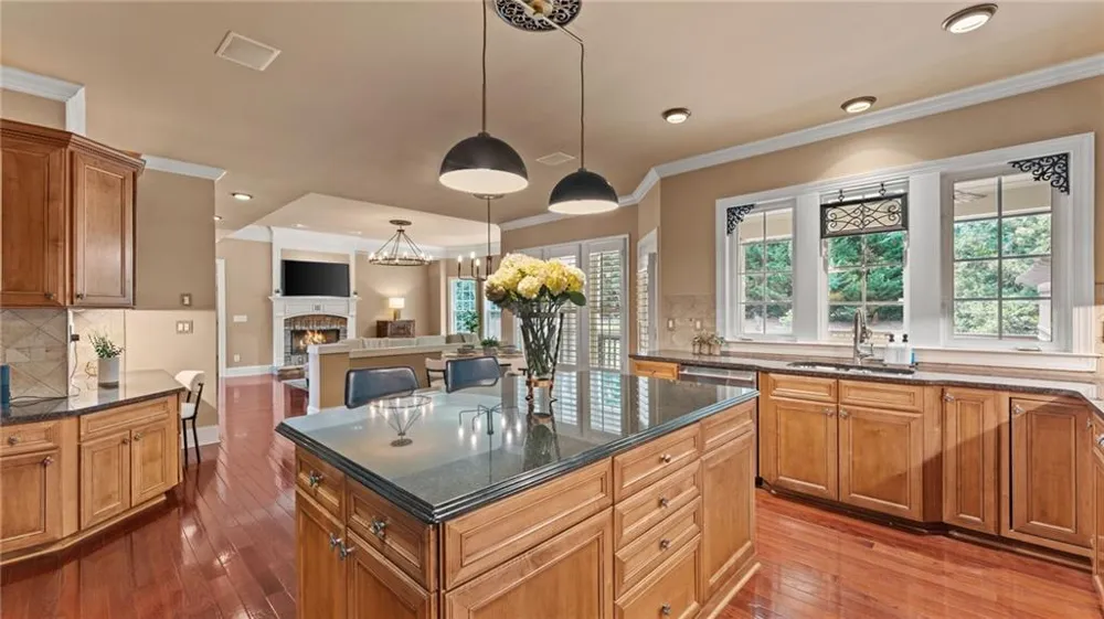 5010 Collins Lake Drive Mableton, GA 30126
