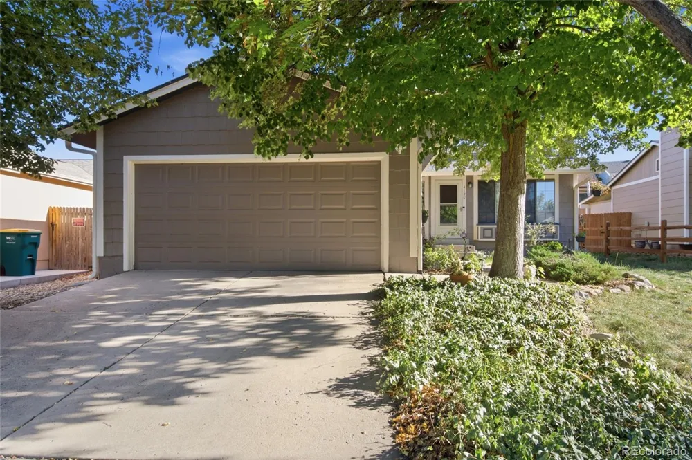 4120 S Laredo Way Aurora, CO 80013