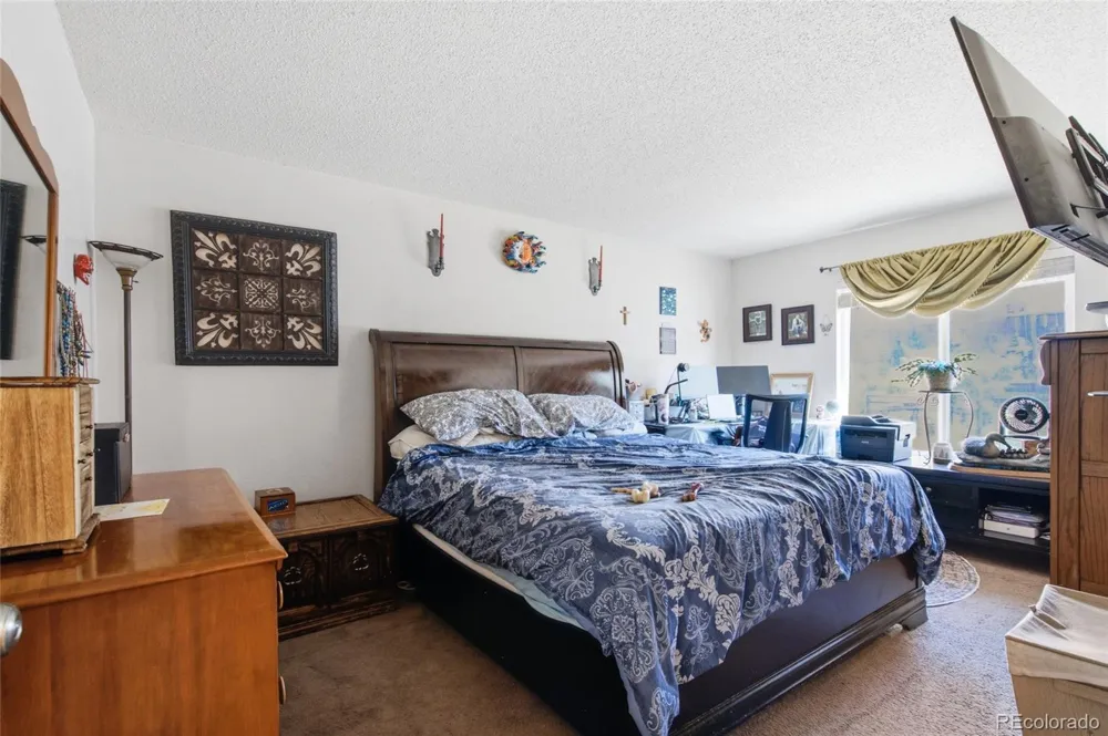 4120 S Laredo Way Aurora, CO 80013