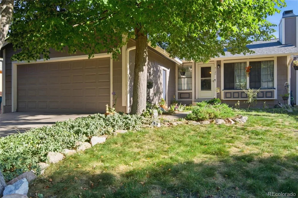 4120 S Laredo Way Aurora, CO 80013