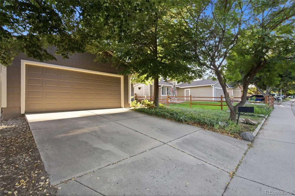 4120 S Laredo Way Aurora, CO 80013