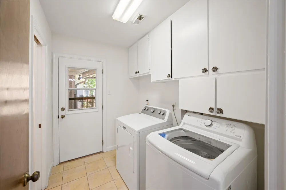 1906 Spillers Lane Houston, TX 77043