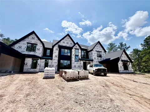 25077 Seguin Trail