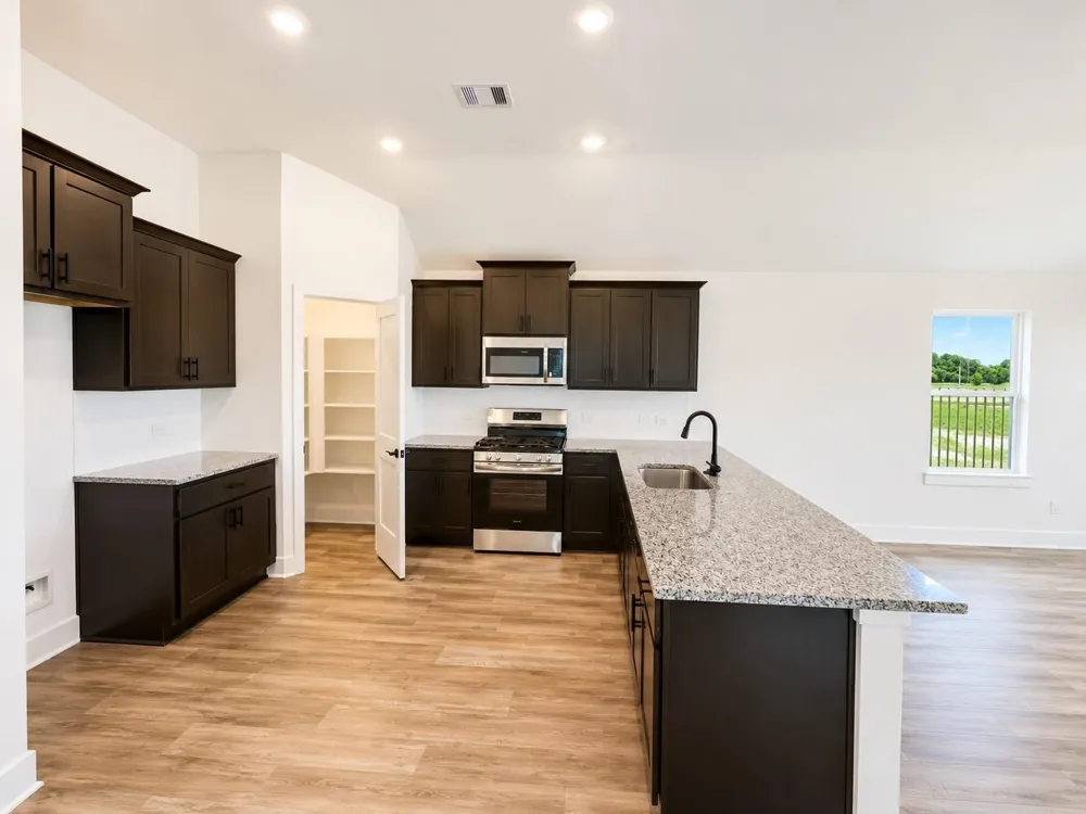 2100 Emerald Lake Trail Dayton, TX 77535