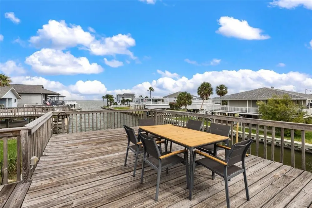 3719 Brewster Key Galveston, TX 77554