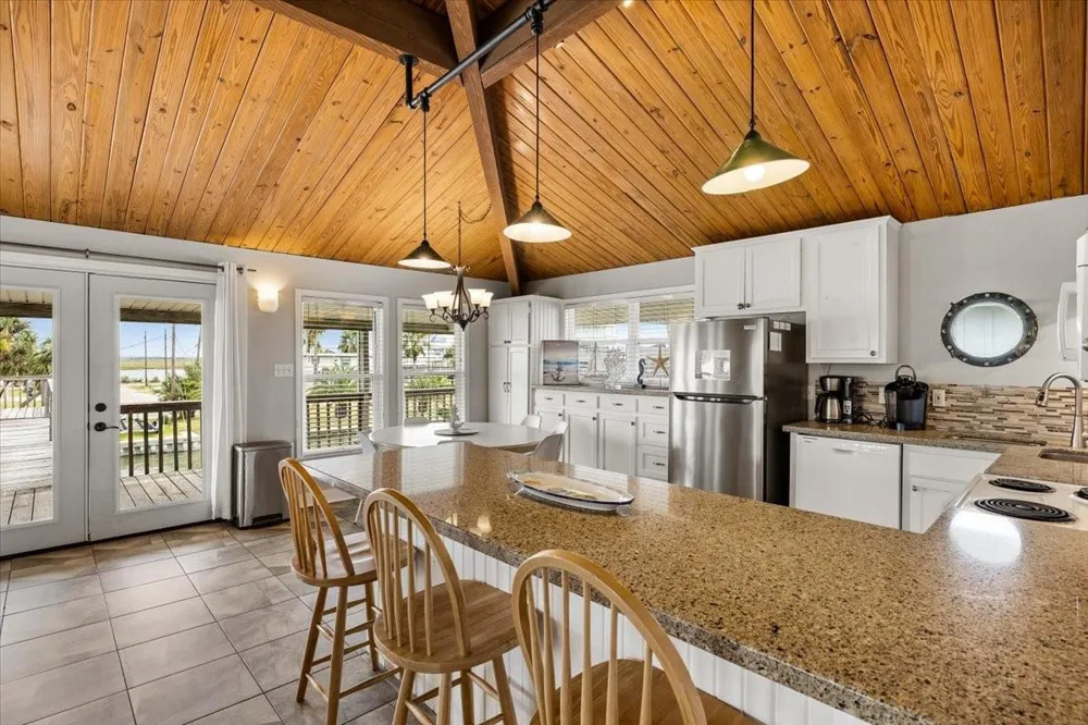 3719 Brewster Key Galveston, TX 77554