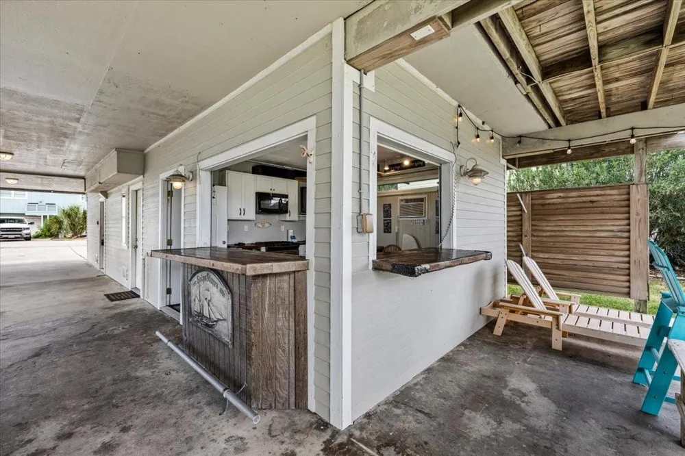 3719 Brewster Key Galveston, TX 77554