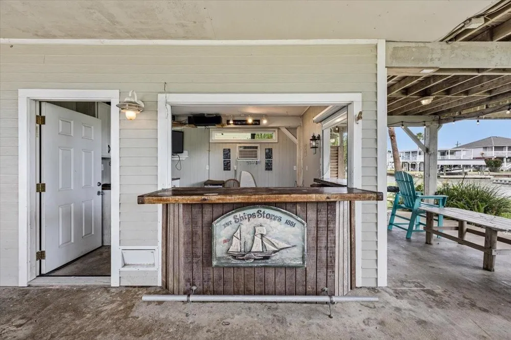 3719 Brewster Key Galveston, TX 77554