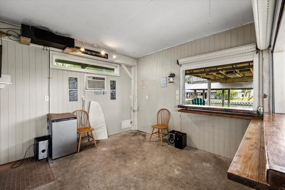 3719 Brewster Key Galveston, TX 77554