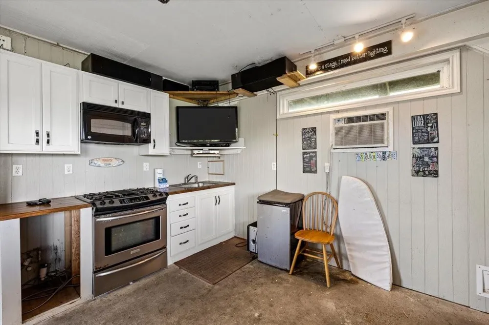 3719 Brewster Key Galveston, TX 77554