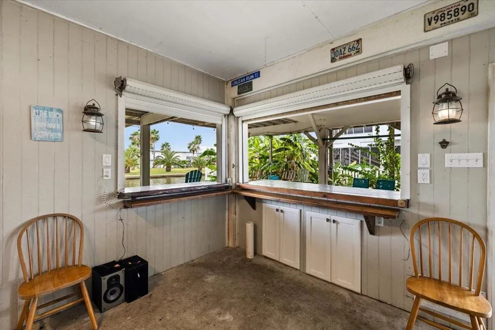 3719 Brewster Key Galveston, TX 77554