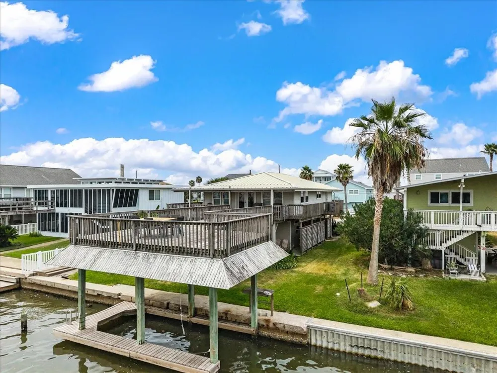 3719 Brewster Key Galveston, TX 77554