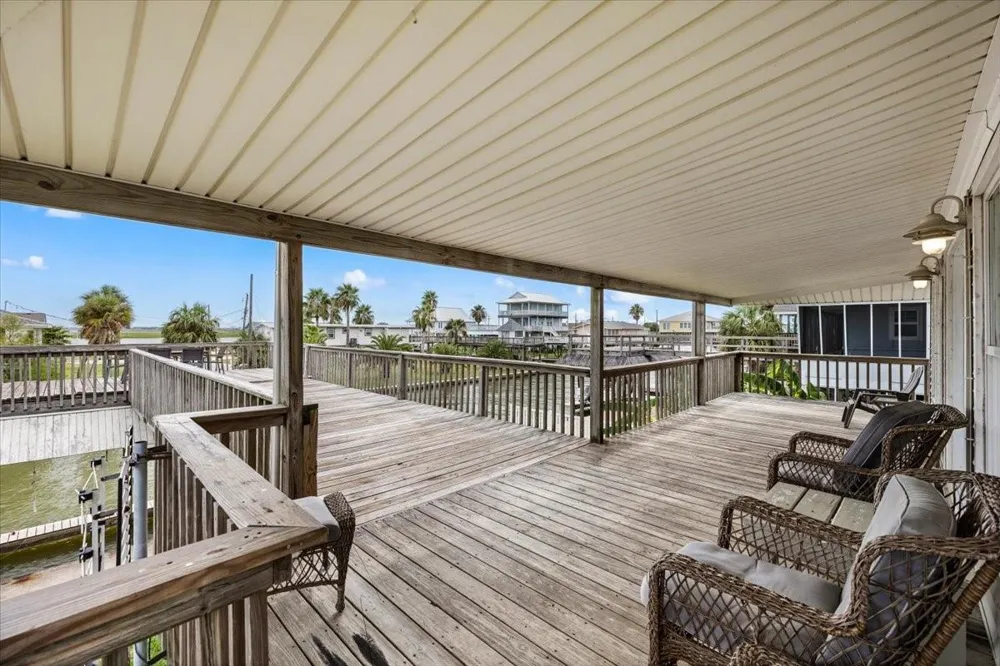 3719 Brewster Key Galveston, TX 77554