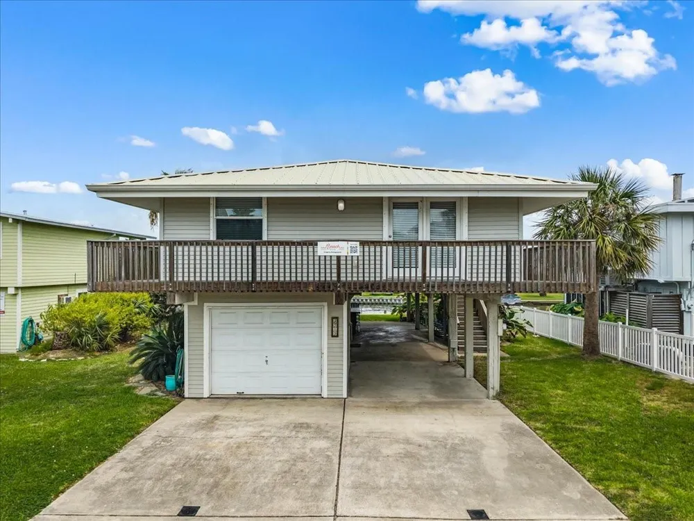 3719 Brewster Key Galveston, TX 77554