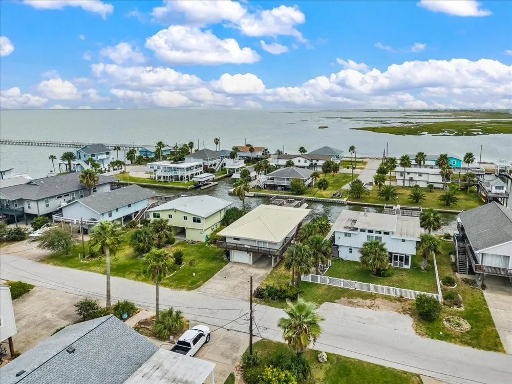 3719 Brewster Key Galveston, TX 77554