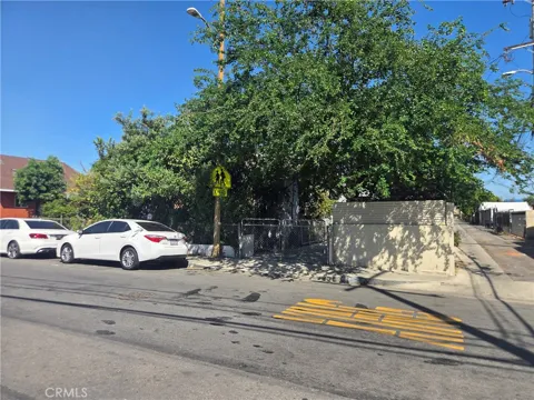 7500 Crockett