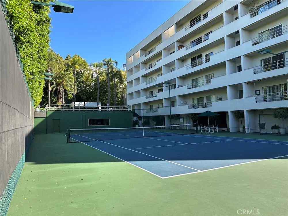 1131 Alta Loma Road #232 West Hollywood, CA 90069