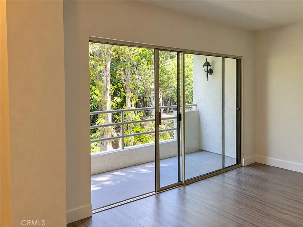 1131 Alta Loma Road #232 West Hollywood, CA 90069