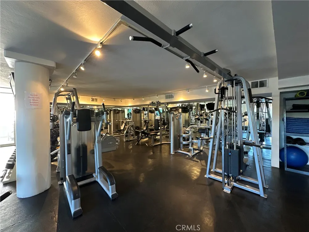 1131 Alta Loma Road #232 West Hollywood, CA 90069
