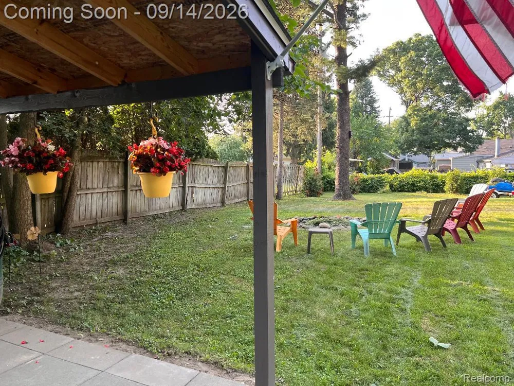 1615 Ladd Road Wolverine Lake Village, MI 48390