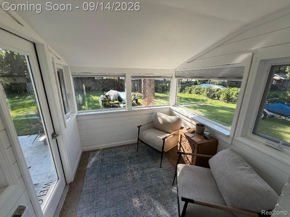 1615 Ladd Road Wolverine Lake Village, MI 48390