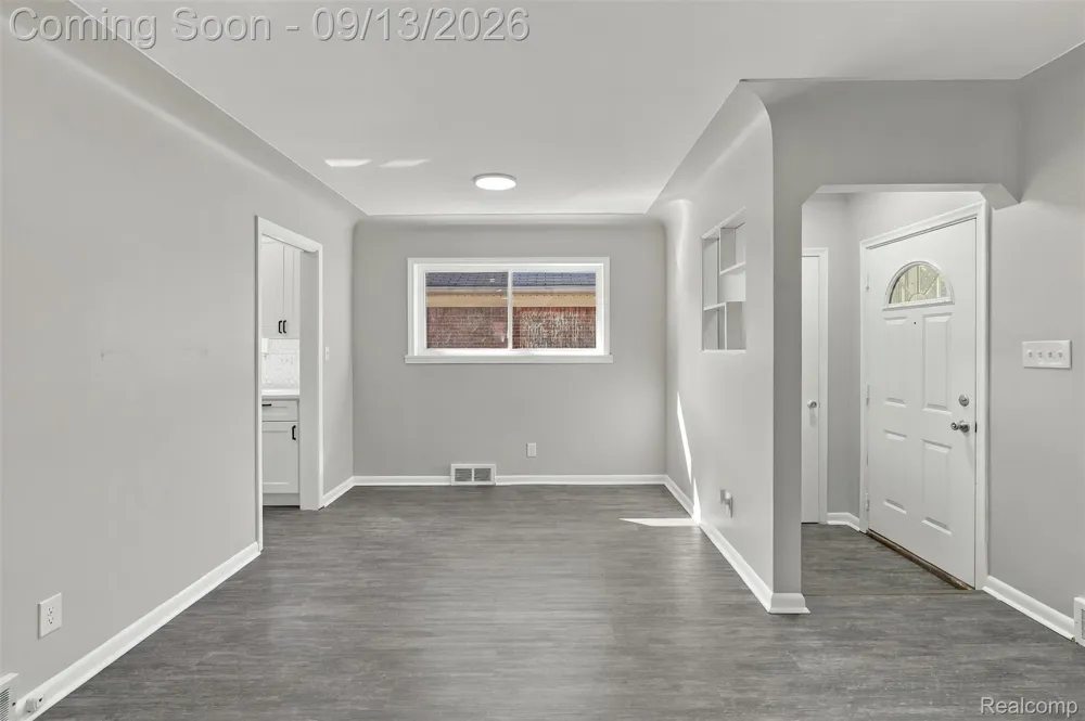 8300 Virgil Street Dearborn Heights City, MI 48127