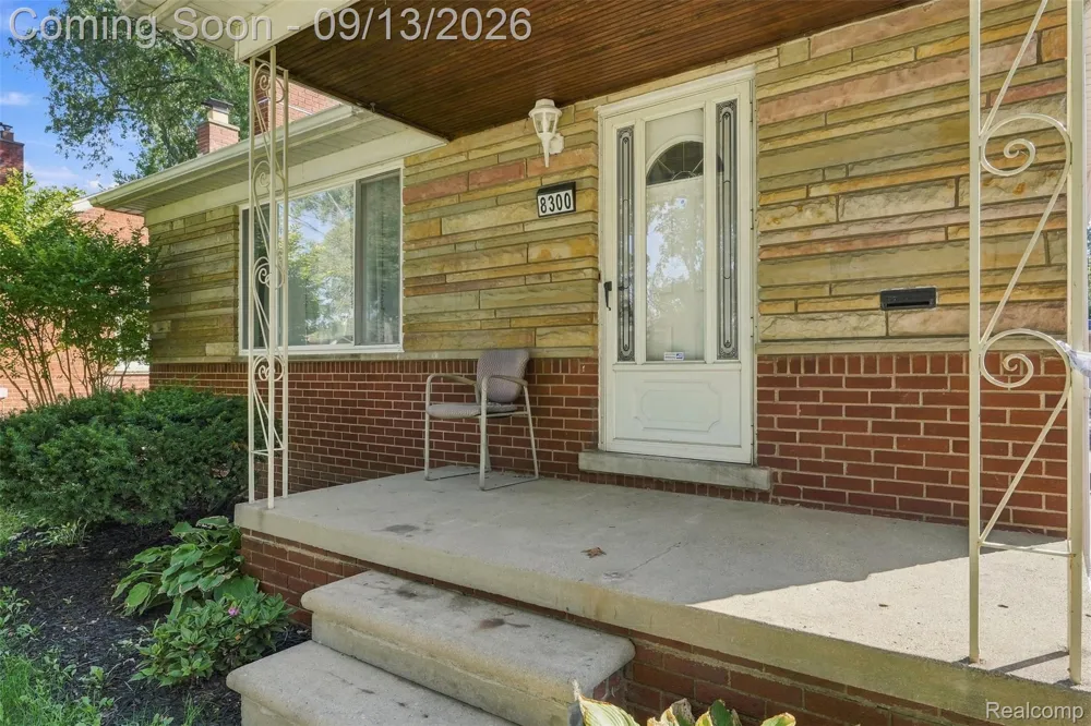 8300 Virgil Street Dearborn Heights City, MI 48127