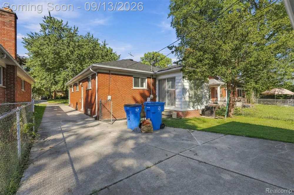 8300 Virgil Street Dearborn Heights City, MI 48127