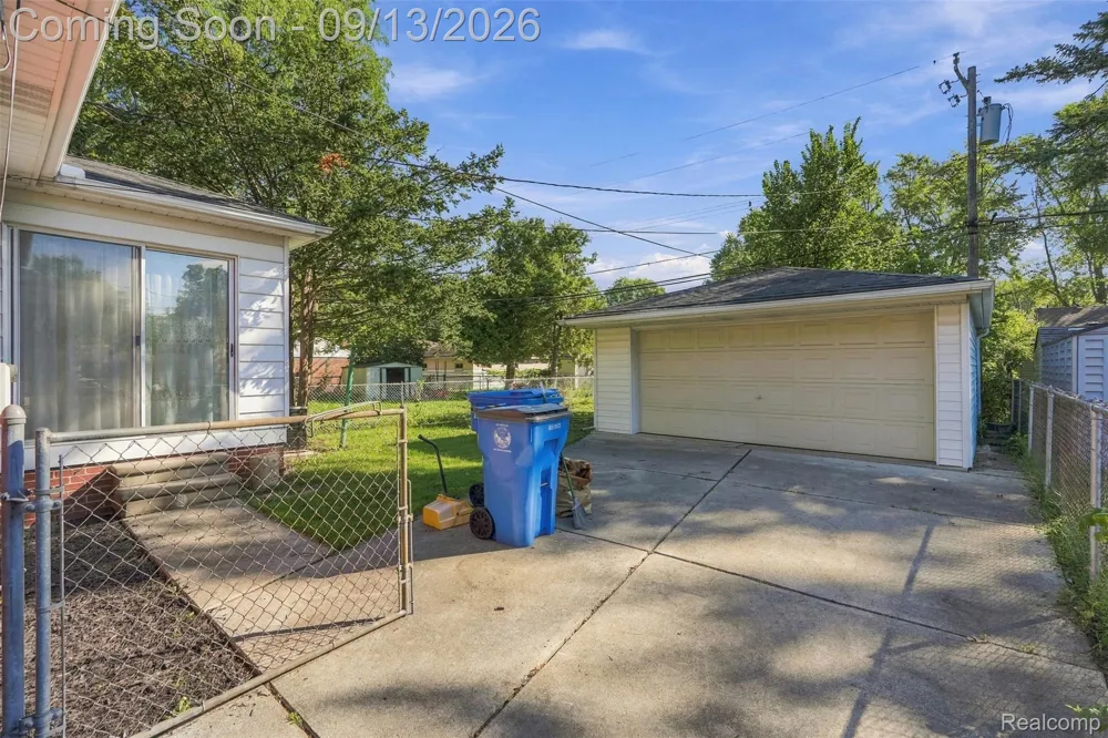 8300 Virgil Street Dearborn Heights City, MI 48127