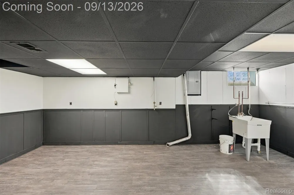 8300 Virgil Street Dearborn Heights City, MI 48127