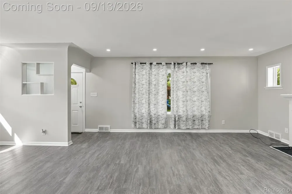 8300 Virgil Street Dearborn Heights City, MI 48127