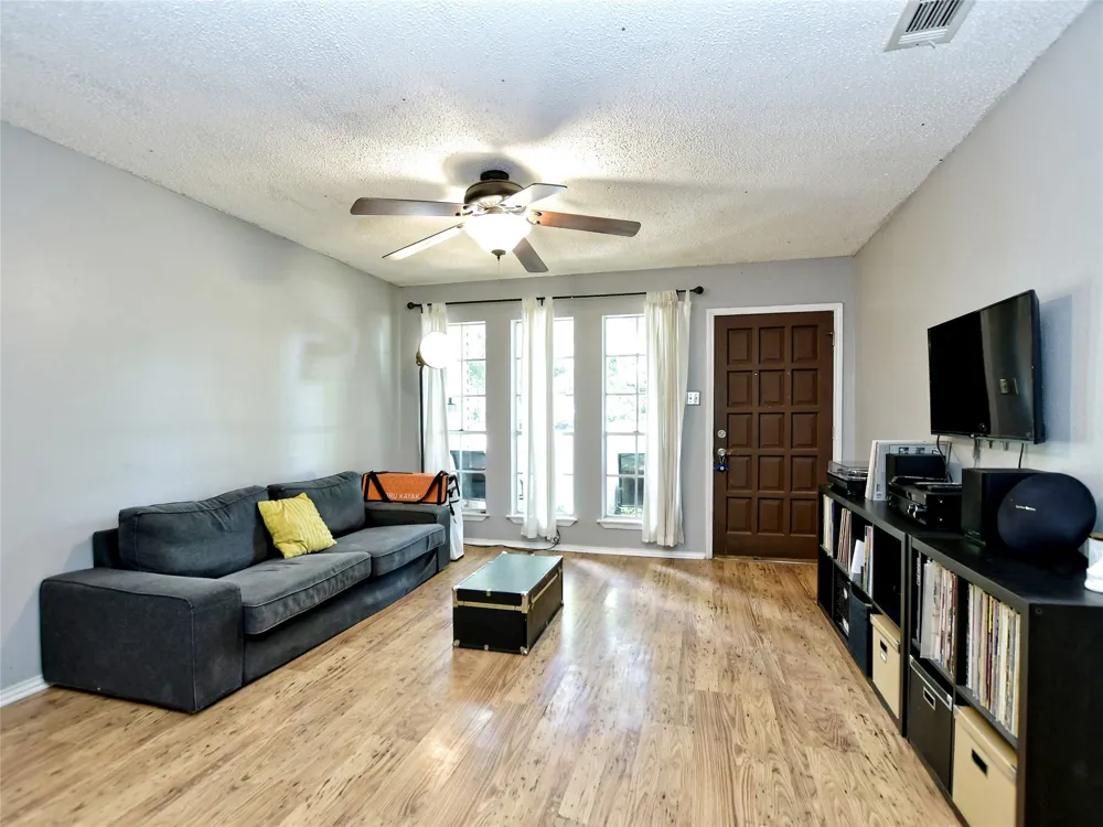 4911 Aberdeen Circle Austin, TX 78745