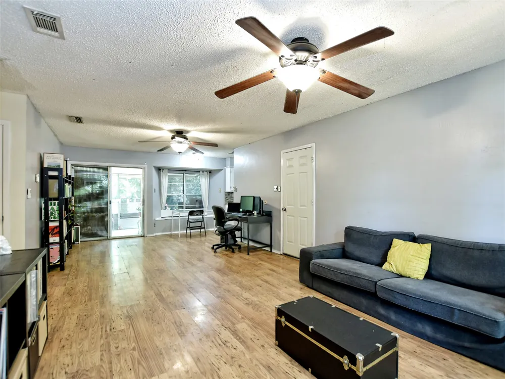 4911 Aberdeen Circle Austin, TX 78745
