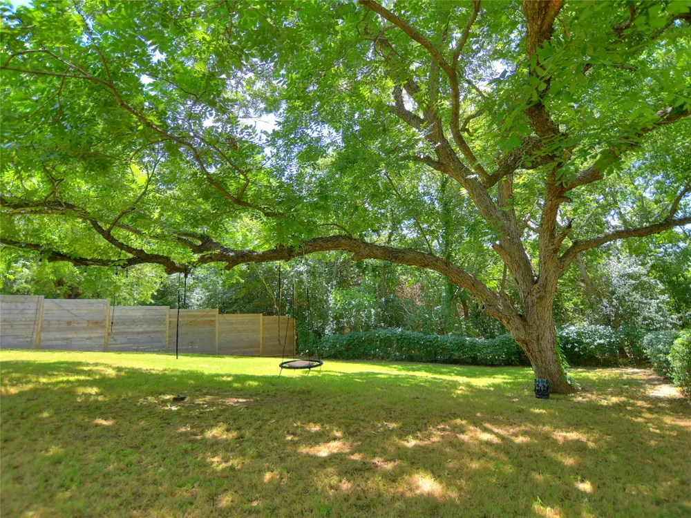 4911 Aberdeen Circle Austin, TX 78745