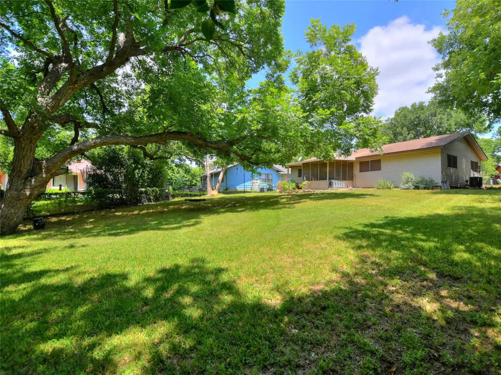 4911 Aberdeen Circle Austin, TX 78745